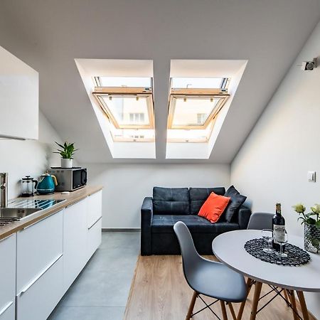 Neo Sky Apartment, Free Parking, 15 Min Walk Old Town&Kazimierz - By Homelike Cracovia Exterior foto