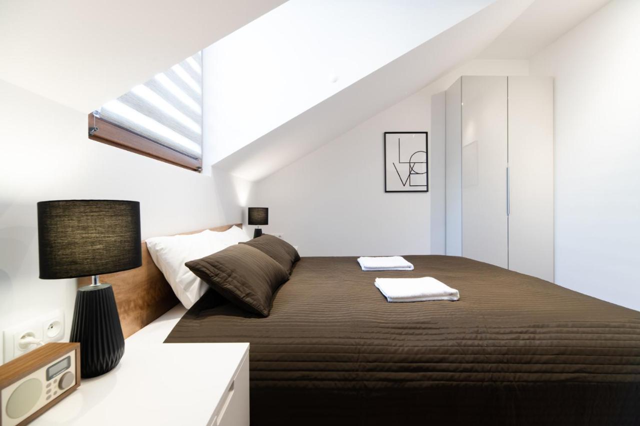 Neo Sky Apartment, Free Parking, 15 Min Walk Old Town&Kazimierz - By Homelike Cracovia Exterior foto