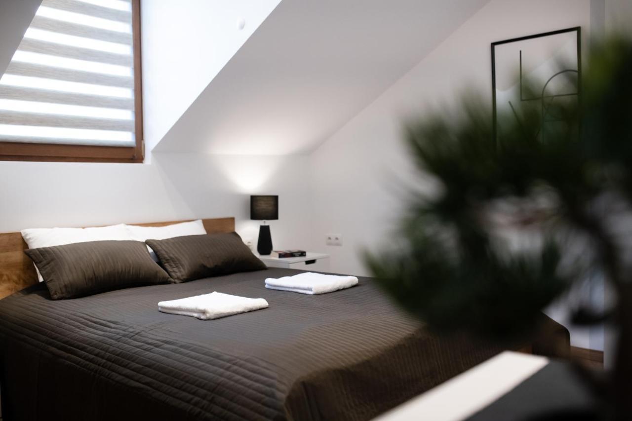 Neo Sky Apartment, Free Parking, 15 Min Walk Old Town&Kazimierz - By Homelike Cracovia Exterior foto